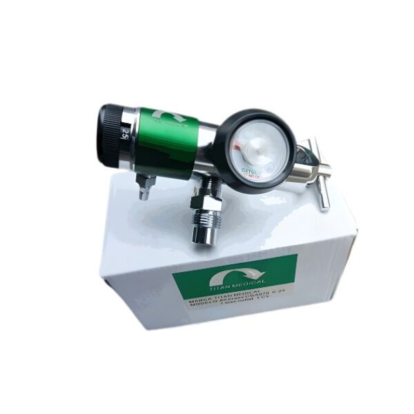 REGULADOR DE AIRE DE 3 SALIDAS  50-PSI/0-25LPM CGA_TITAN MEDICAL